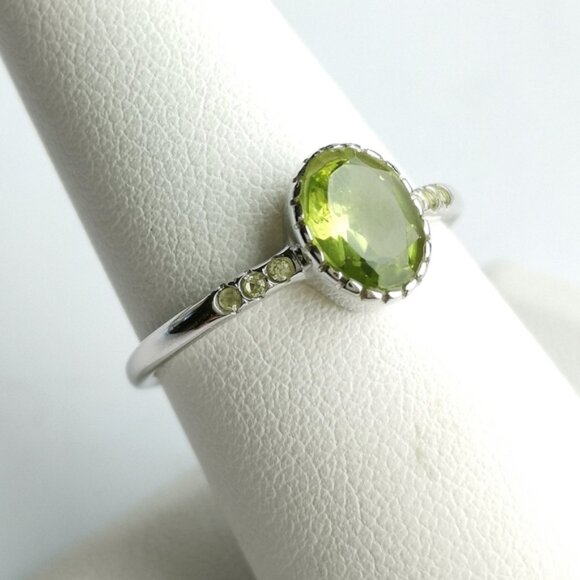 New sterling silver Peridot gemstone ring size 9 - Picture 1 of 9